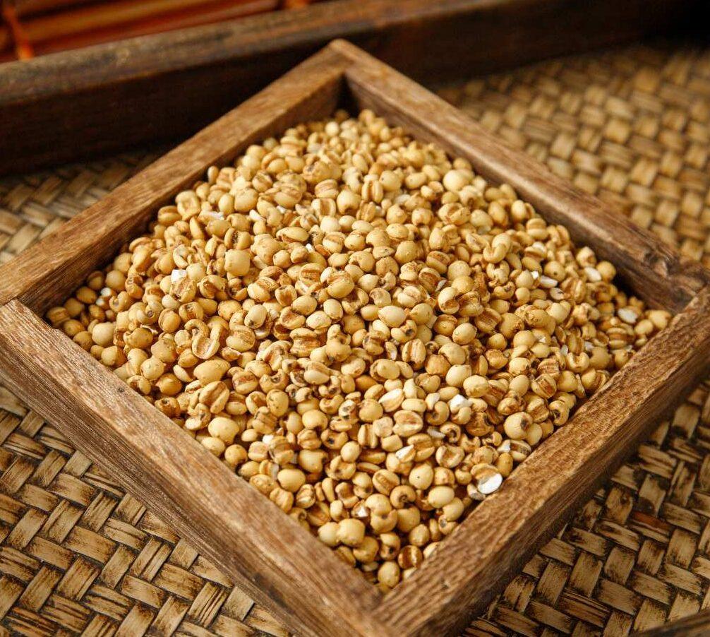 5 Benefits of Stir-Fried Coix Seed with Bran in TCM