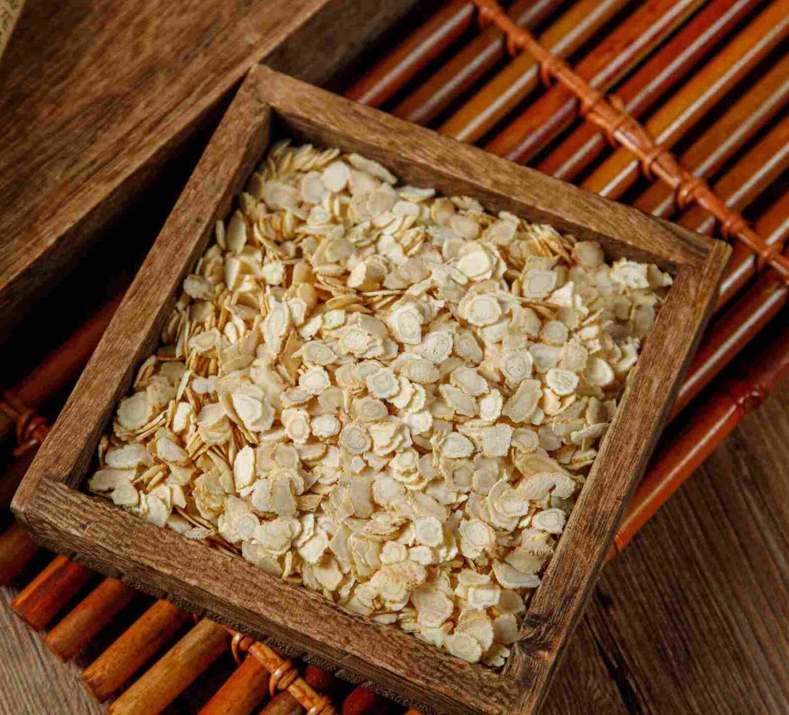 American vs. Asian Ginseng: Which Fits Your TCM Body Type? American vs. Asian Ginseng: Which Fits Your TCM Body Type?